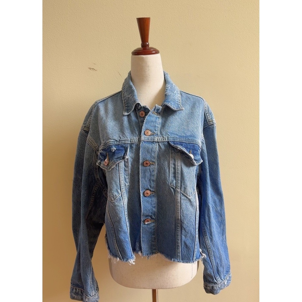 We The Free denim Jacket Cropped Relax Fit Frayed Hem Size XS